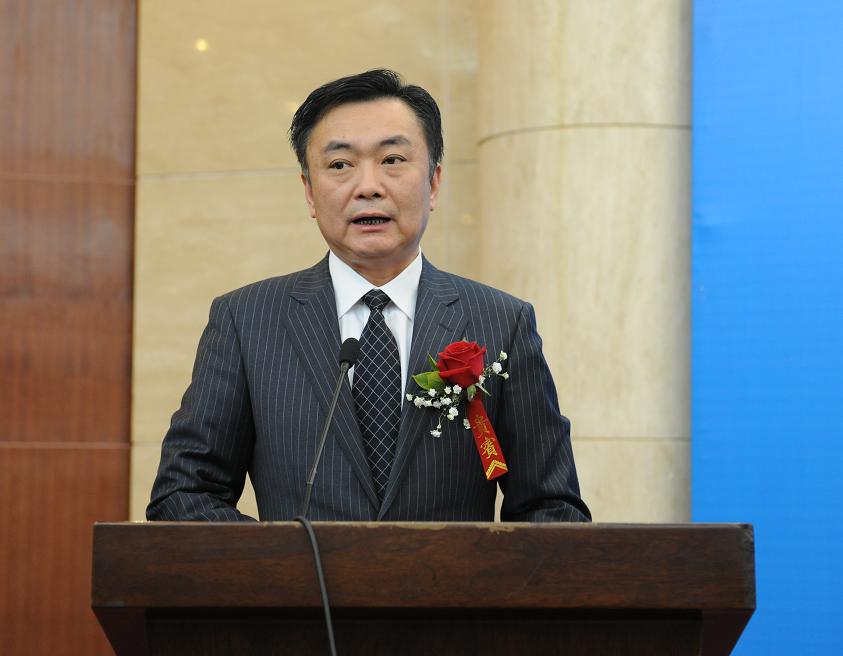 公司董事長(cháng)包劍英講話(huà)